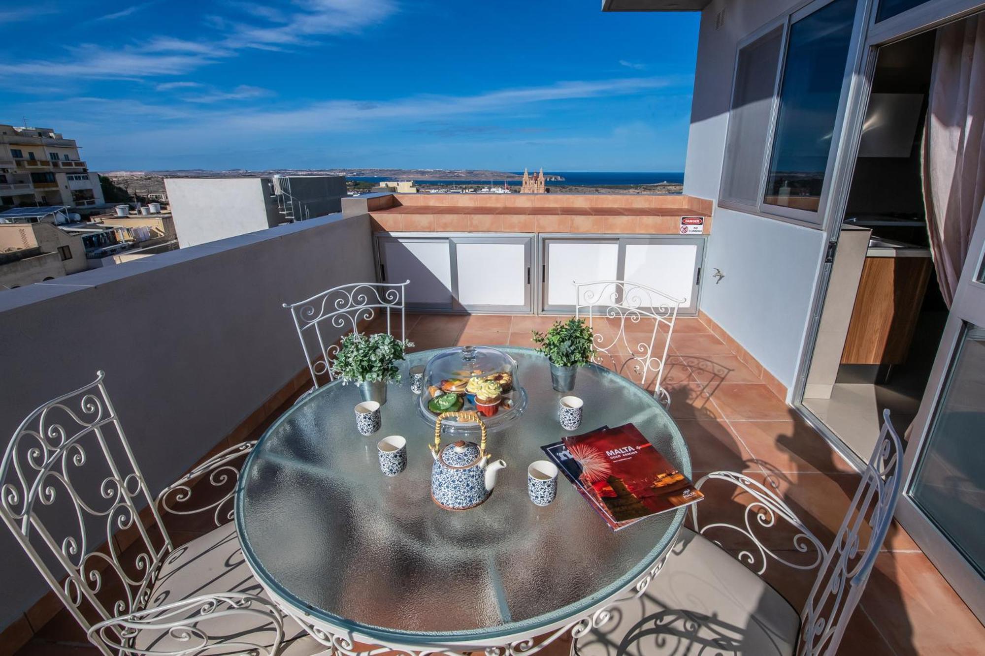 Апартаменты Francis Flats Modern Penthouse Меллиеха Экстерьер фото