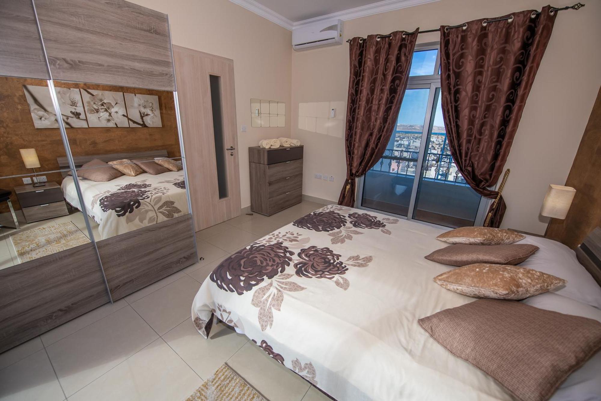 Апартаменты Francis Flats Modern Penthouse Меллиеха Экстерьер фото