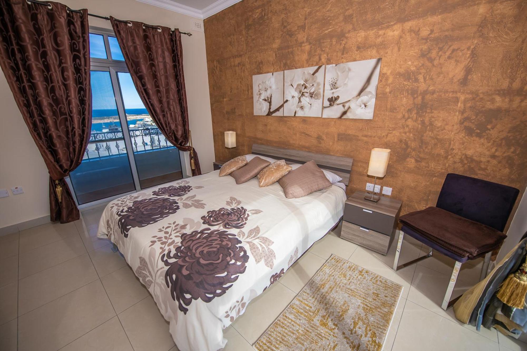 Апартаменты Francis Flats Modern Penthouse Меллиеха Экстерьер фото